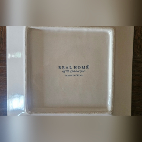 Two-Tiered White Metal Serving Stand - Picture 4 of 6